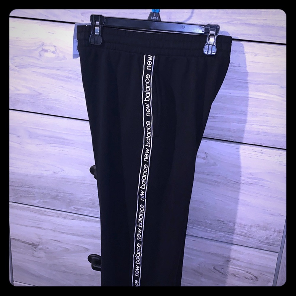 Boy’s new balance sweats